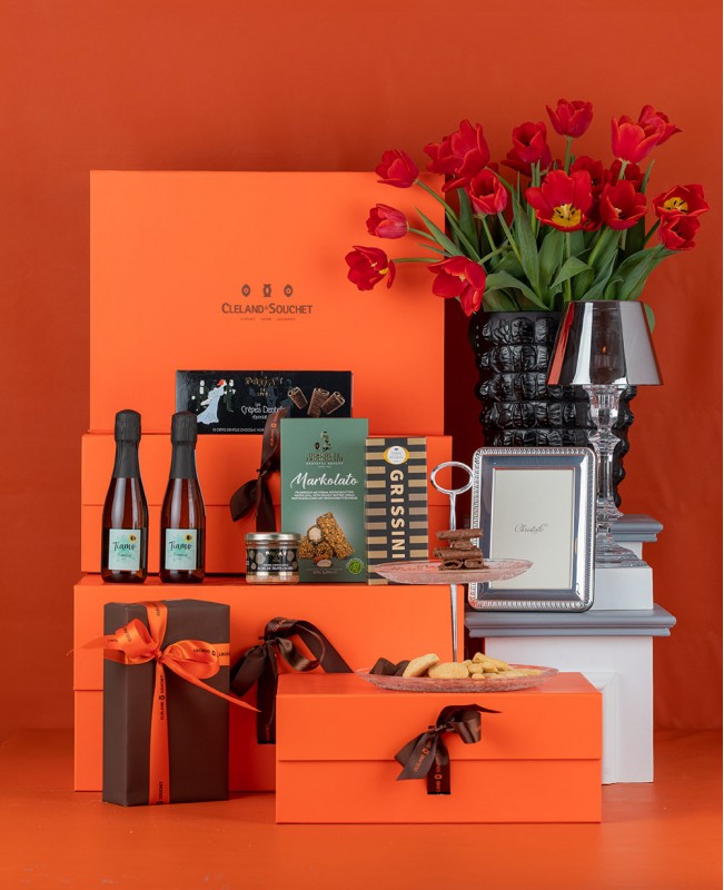 Matinee Bubbles & Treats Luxury Gift Box