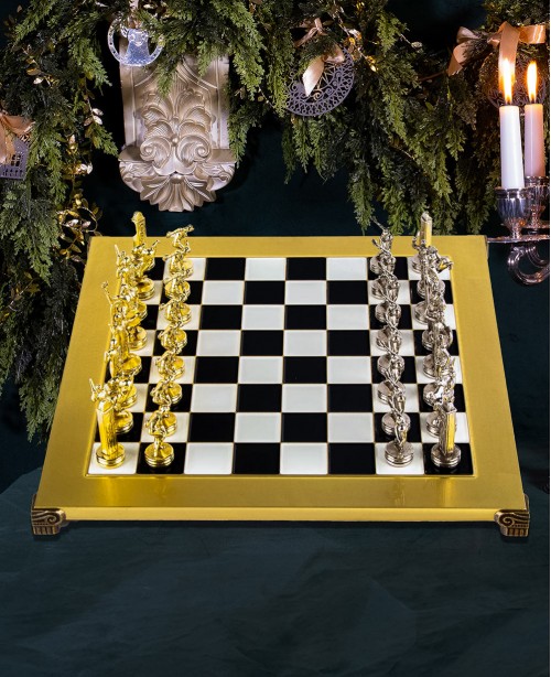 The Manopoulos Chess