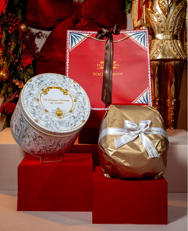 The Dolce & Gabbana Barocco Bianco di Sicilia Gift Bag